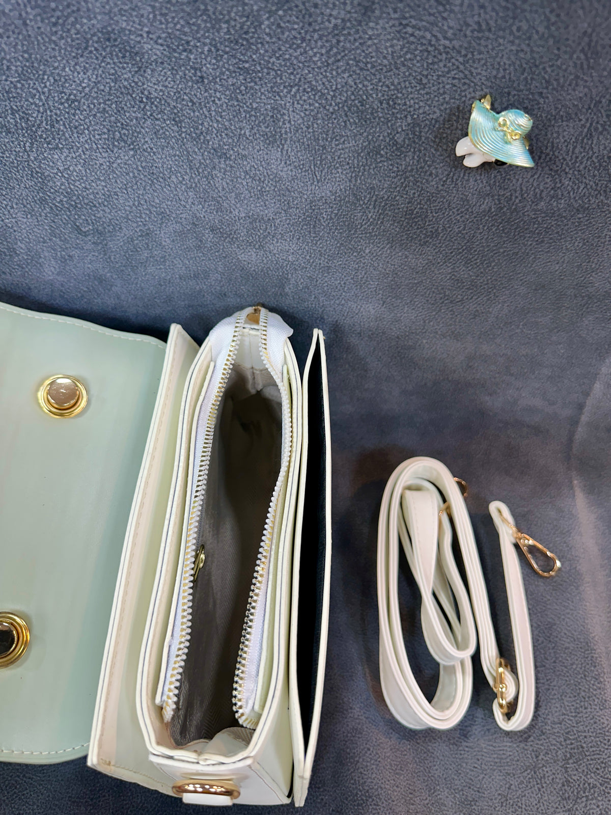 Mint & White Donut Clasp Structured Satchel Bag HB006