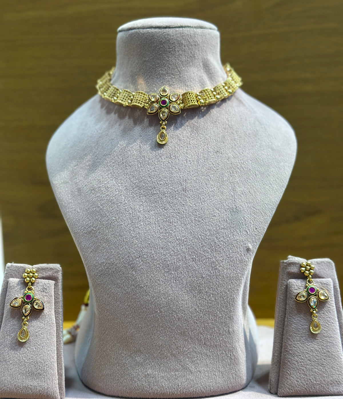 Heritage Choker Necklace Set NS0003