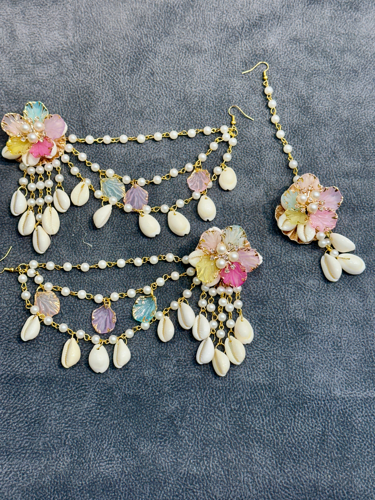 Rainbow Pastel Cowrie Shell Floral Earring Tikka Set ET004