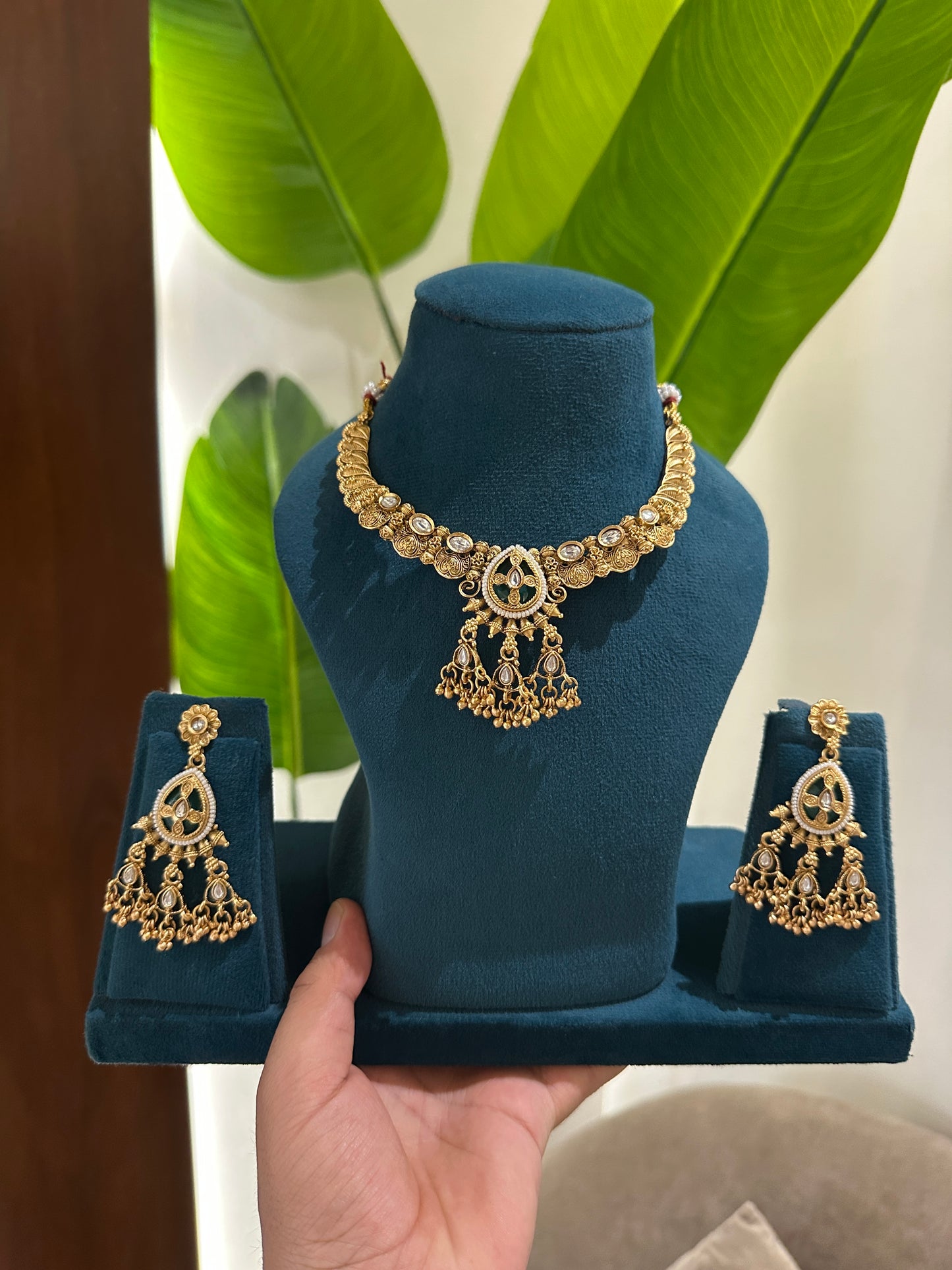 Handcrafted Gold Polish Necklace Set
