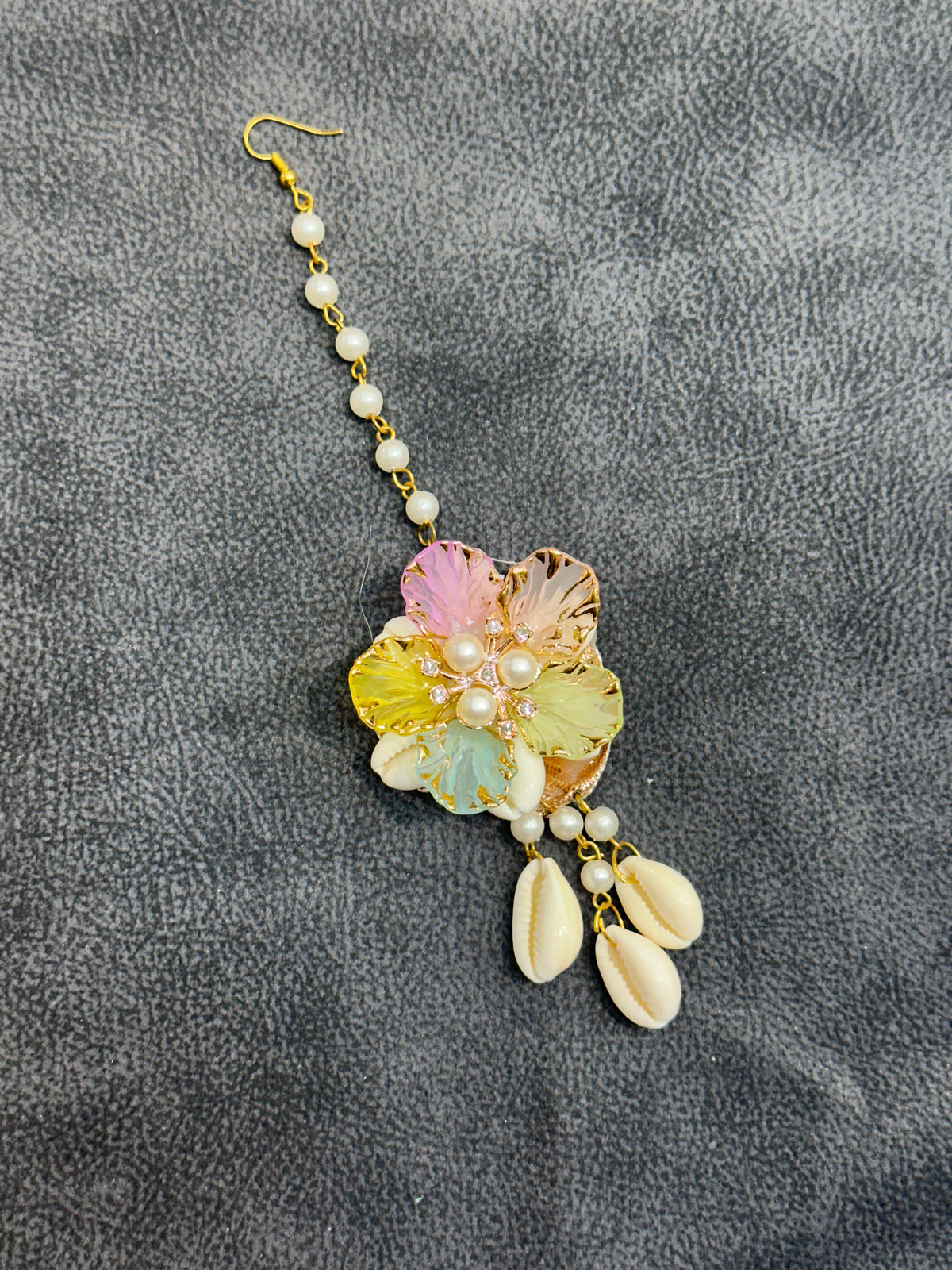 Pastel Floral Cowrie Shell Earring Tikka Set ET003