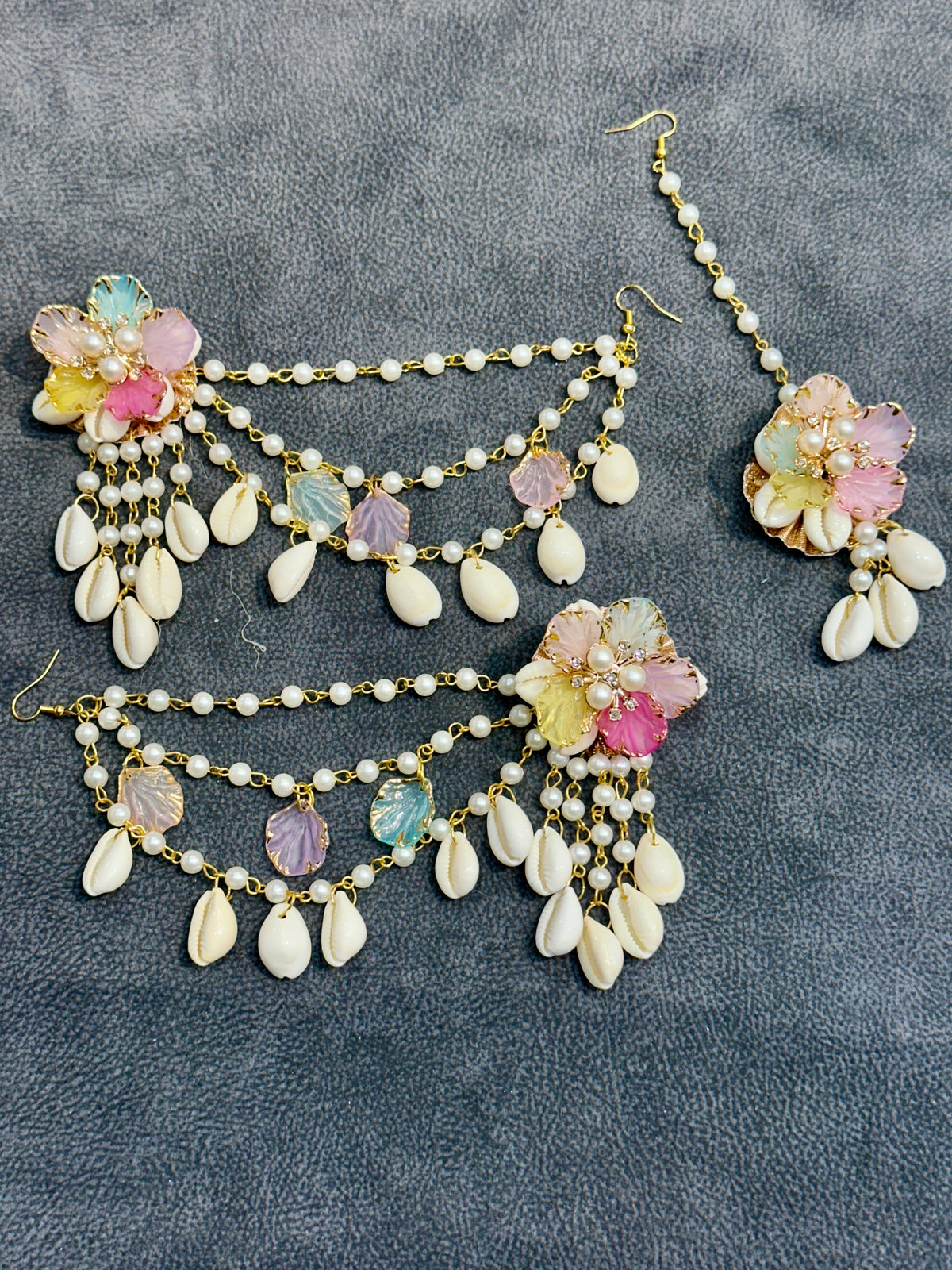 Rainbow Pastel Cowrie Shell Floral Earring Tikka Set ET004