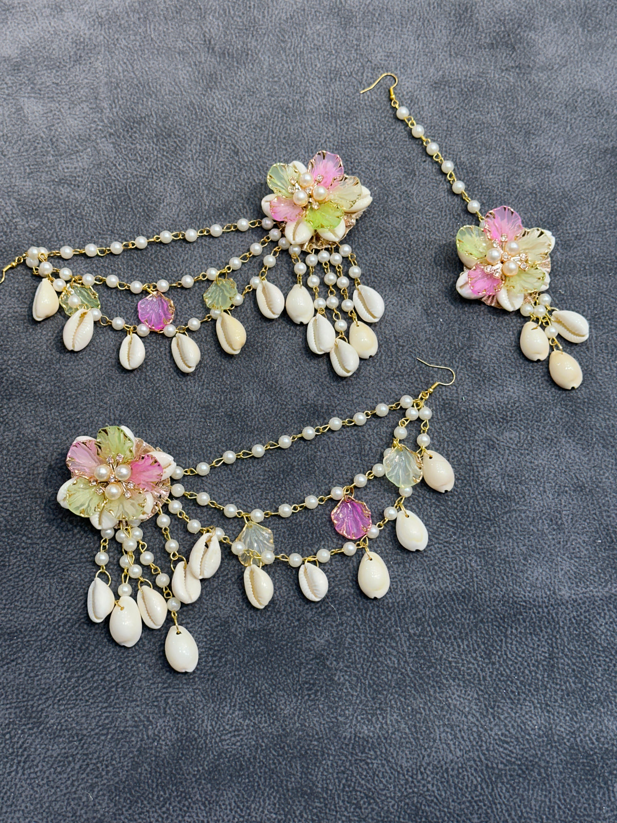 Pink & Sage Green Cowrie Shell Floral Earring Tikka Set ET006