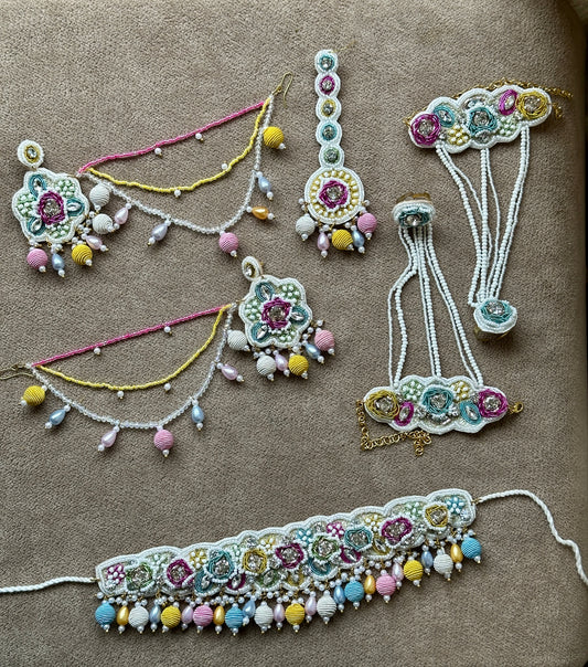 Ivory Pastel Beaded Bridal Jewellery Set – Necklace, Earrings, Tikka & Hathphool