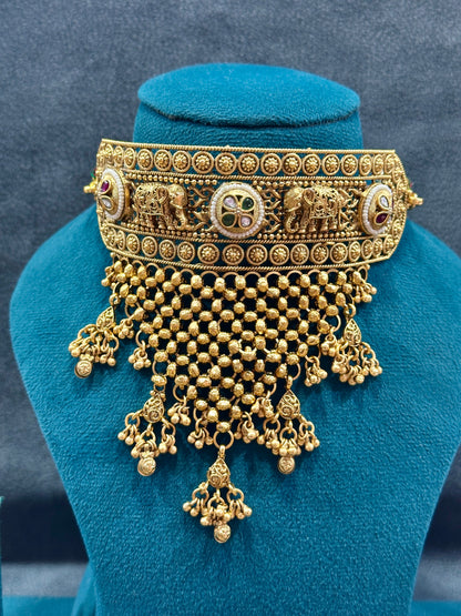 Antique Gold Bridal Choker Set with Jhumka Earrings & Maang Tikka NS00031