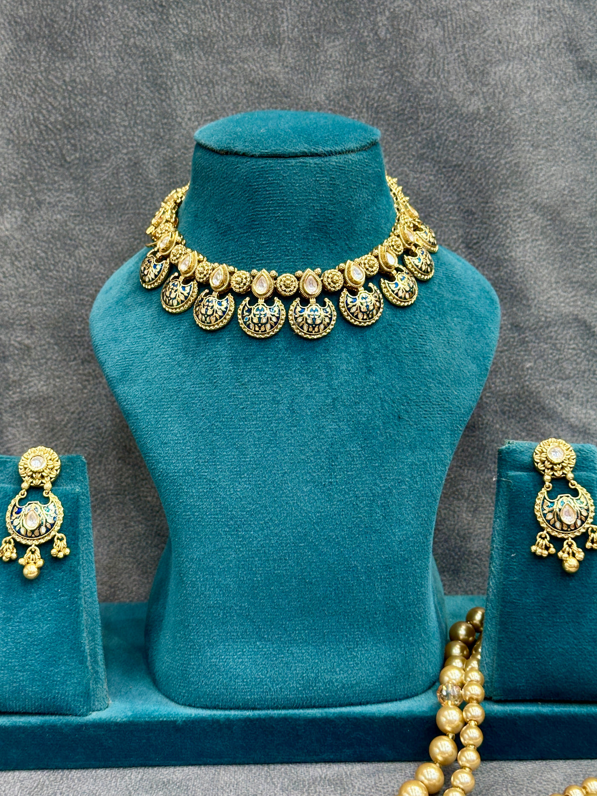 Heritage Choker Necklace Set NS00022