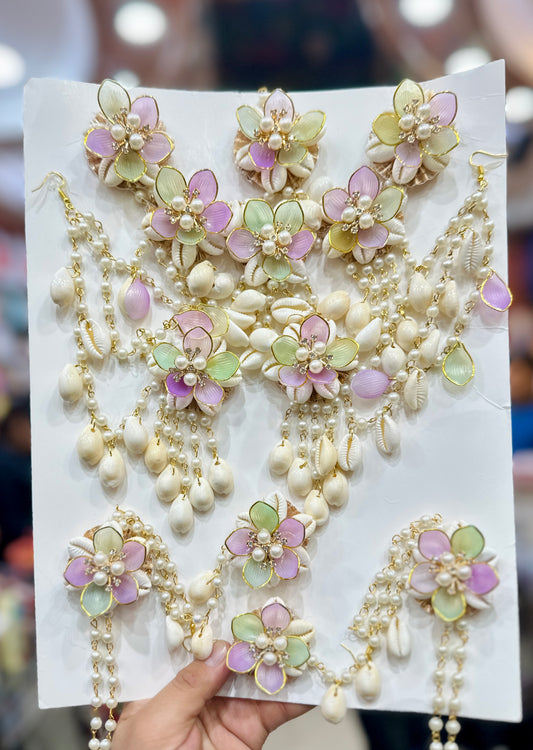 Pista And Levender Curve Shells Jewellery.