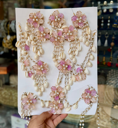 Lavender Peach Majestic Pearl and Cowrie Floral Wedding Shells Jewellery Set - Haldi / Mehandi Special