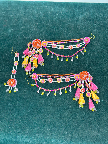 Beaded Handmade Jewellery earing Tikka Set Color Pink Yellow Orange