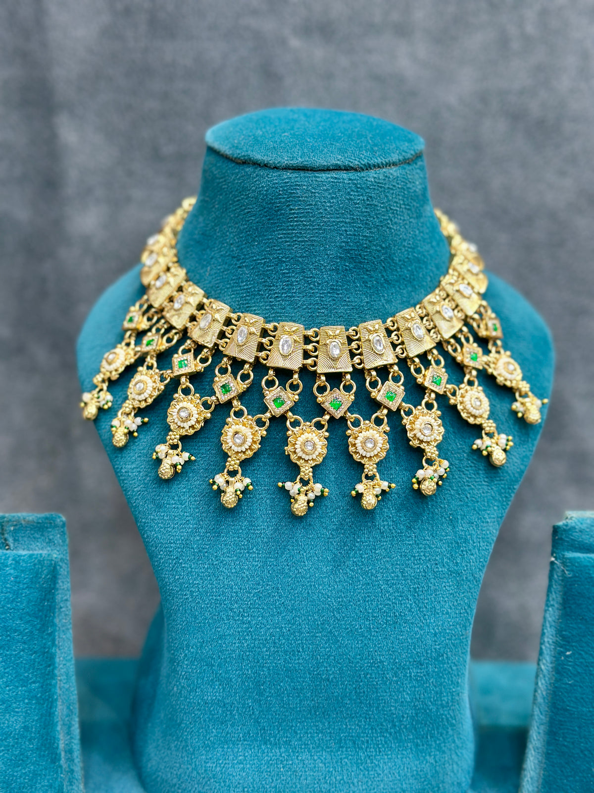 Heritage Choker Necklace Set NS00023