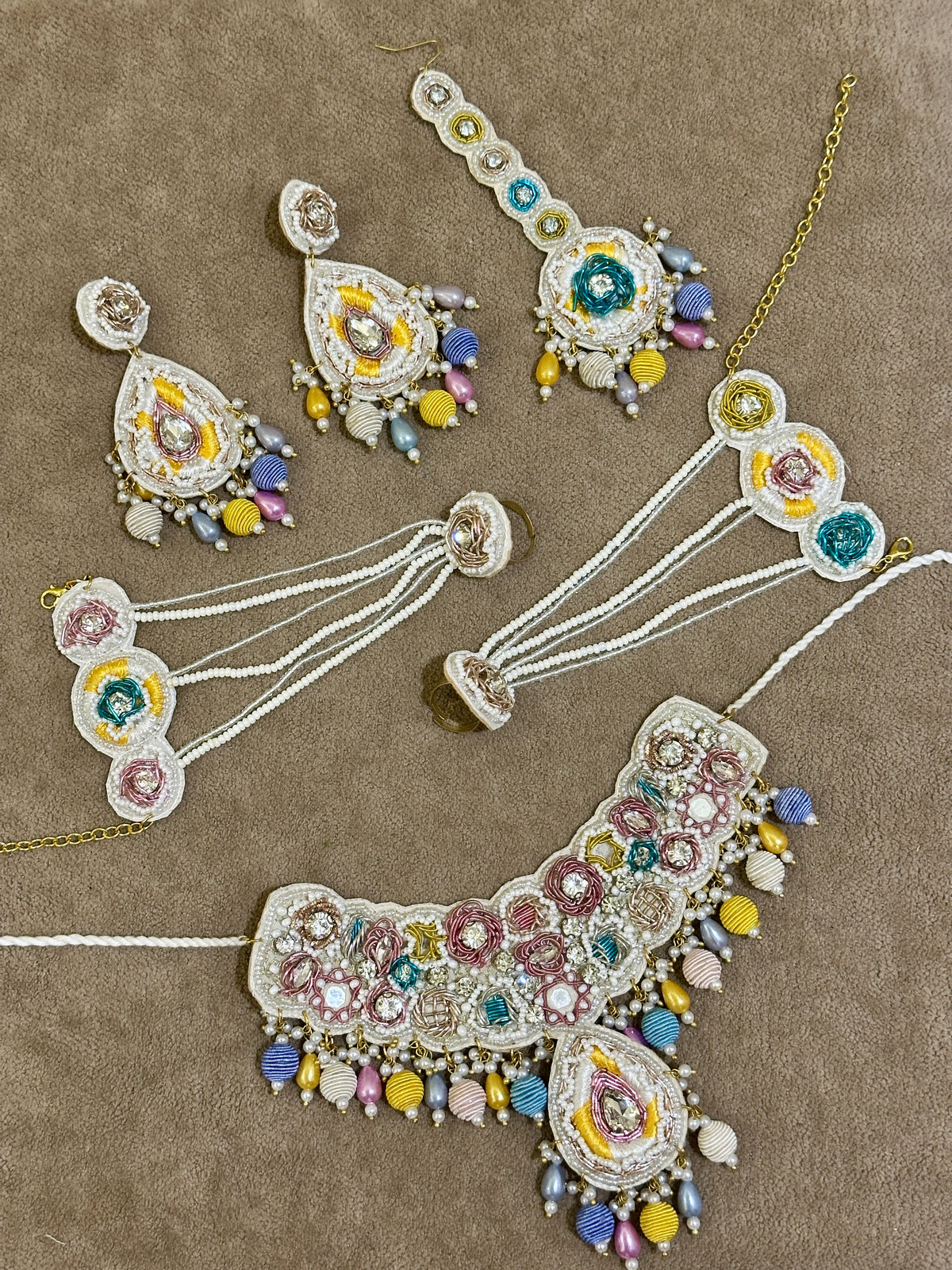 Pastel Beaded Haldi Jewellery Set – Necklace, Earrings, Tikka & Hathphool