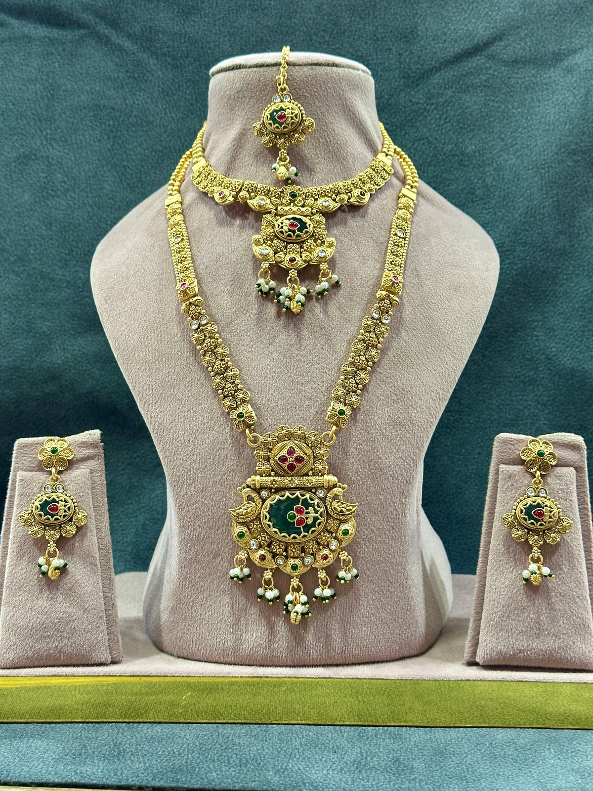 Antique Gold Emerald Bridal Double Necklace Set with Maang Tikka & Earrings NS00025