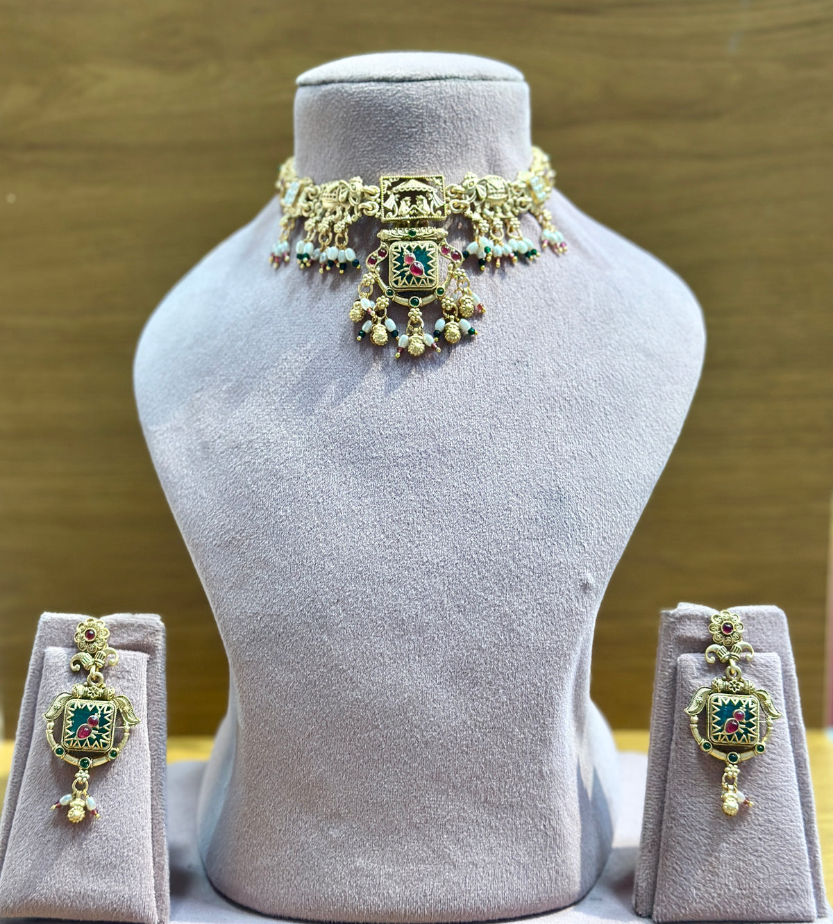 Heritage Choker Necklace Set NS0001