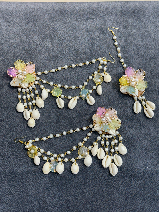 Pastel Floral Cowrie Shell Earring Tikka Set ET003