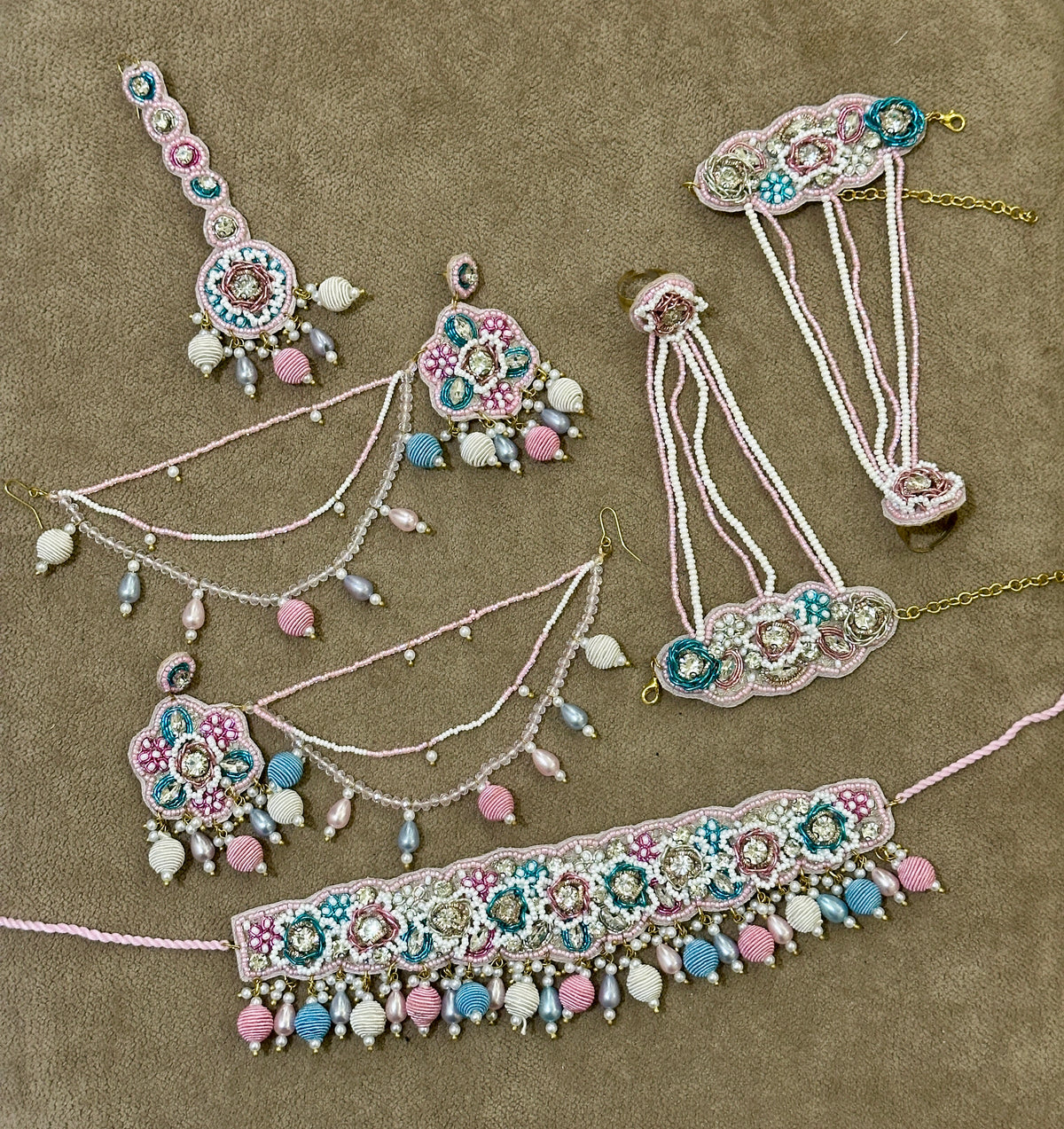 Pastel Blush Beaded Bridal Jewellery Set – Necklace, Earrings, Tikka & Hathphool