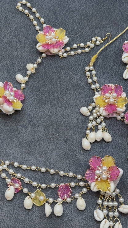 YELLOW PINK HANDMADE SHELLS JEWELLERY K108