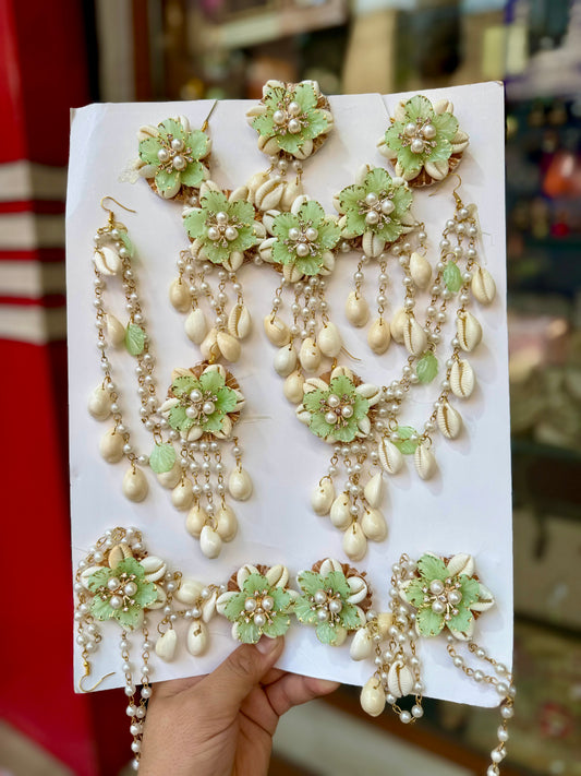 PISTA GREEN HANDMADE SHELLS JEWELLERY
